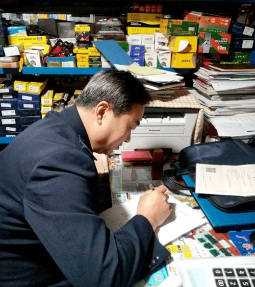 原州區(qū)分局開展安全帽等特種勞動(dòng)防護(hù)用品專項(xiàng)監(jiān)督檢查，強(qiáng)化網(wǎng)絡(luò)技術(shù)服務(wù)支撐